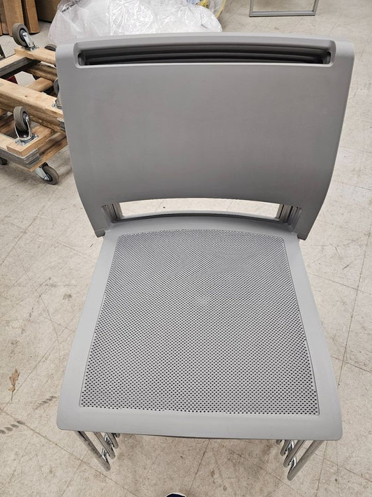 Pre-owned KI Opt4 Guest Stacking Chairs