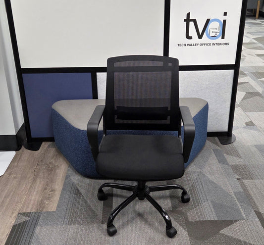 Pre-owned Black Task Chair