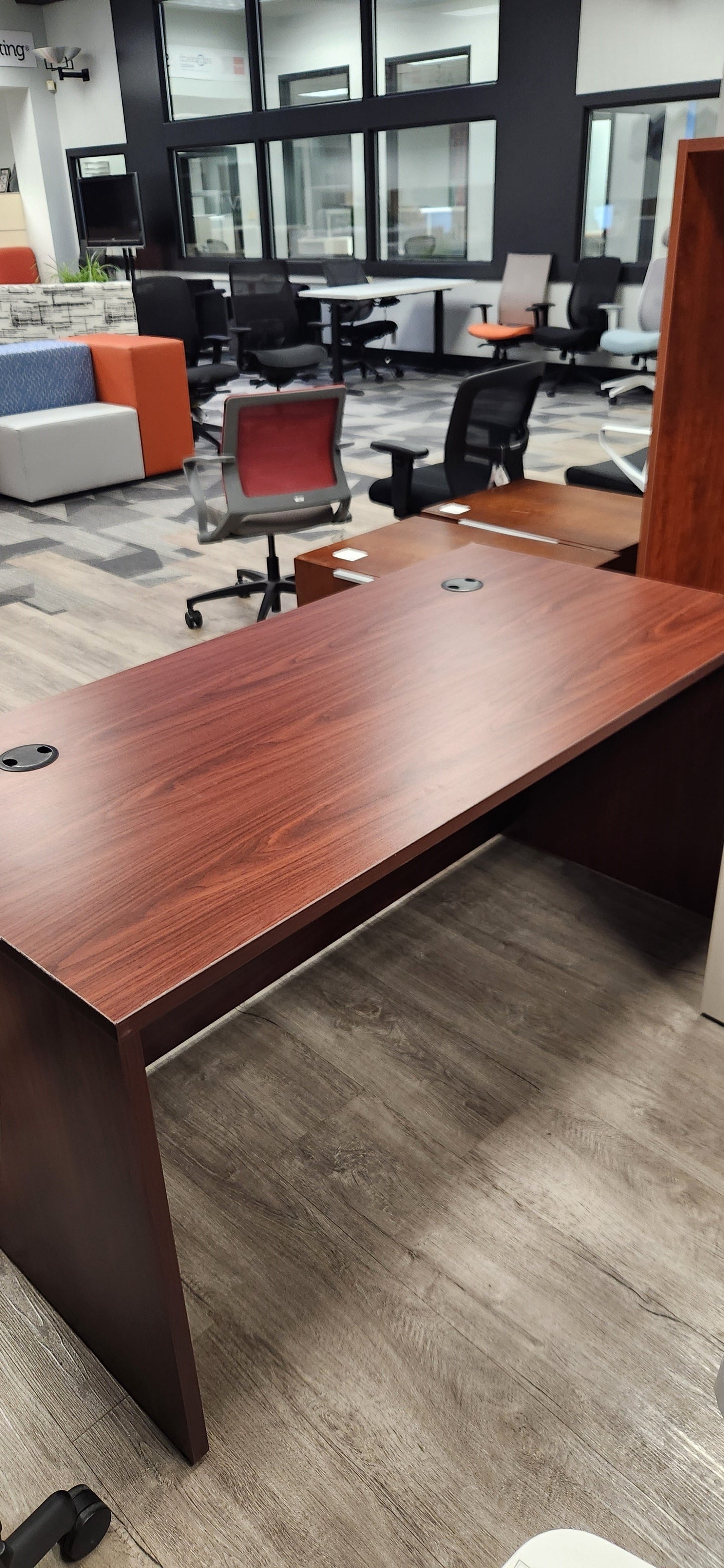 Pre-owned HON Mahogany Desk Shell 60x30