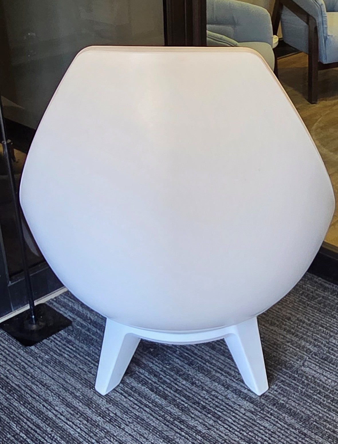 KI Sway Chair w/ ottoman