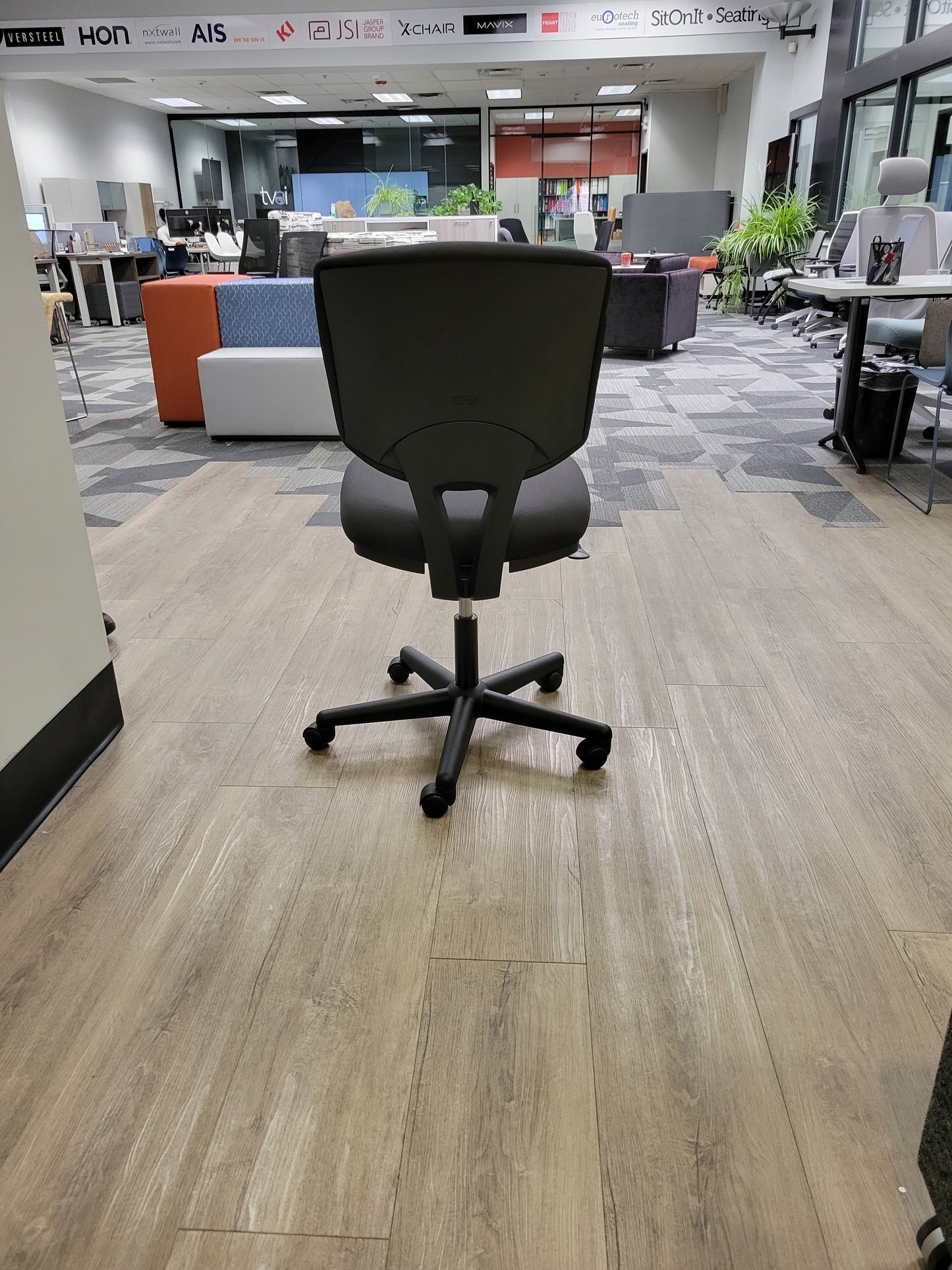Pre-owned-HON Volt Task Chair, Armless, in Black