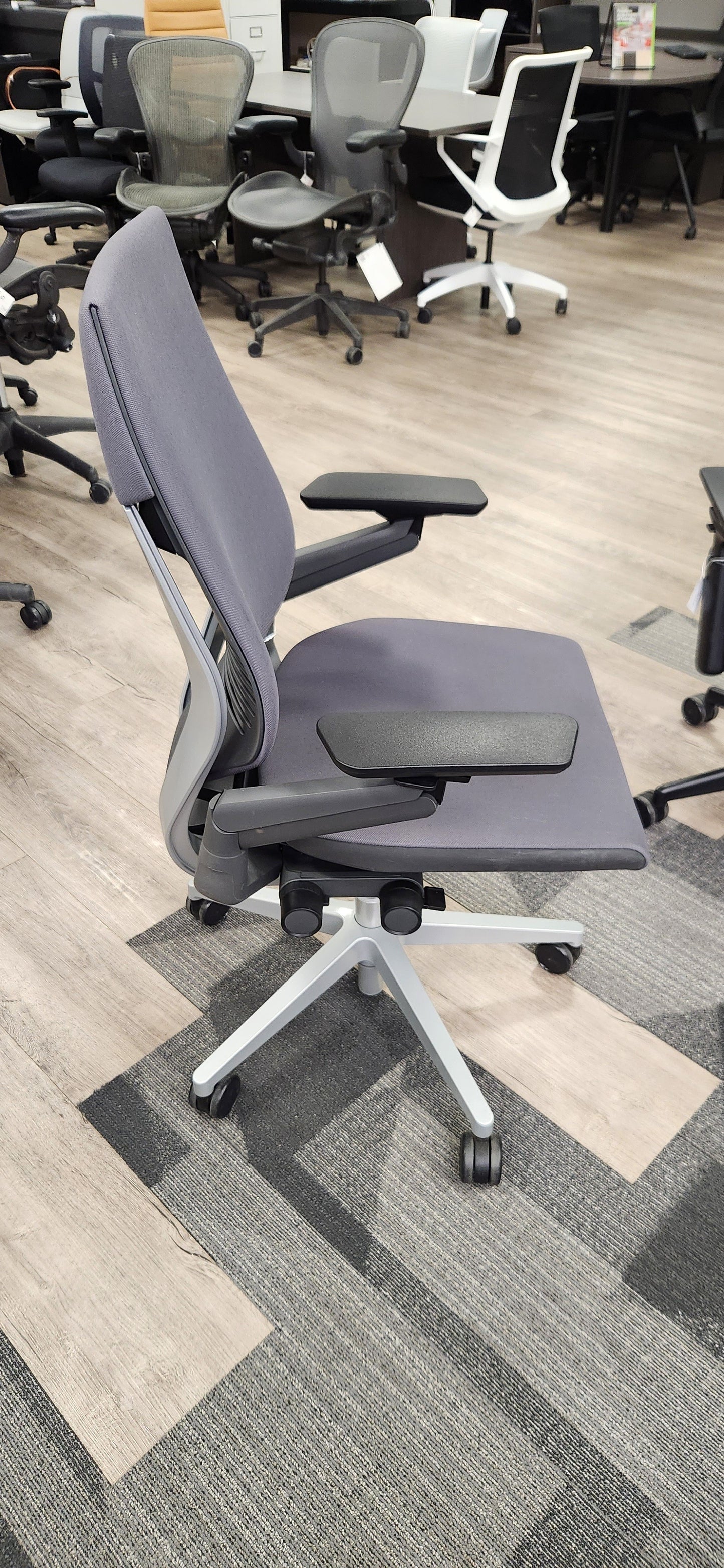 Steelcase Gesture Task Chair | Pre-Owned | Gray Fabric