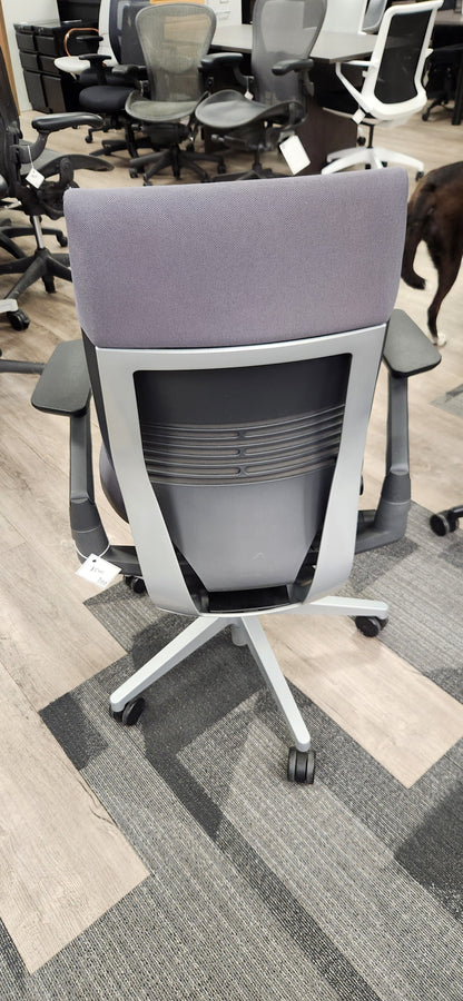 Steelcase Gesture Task Chair | Pre-Owned | Gray Fabric