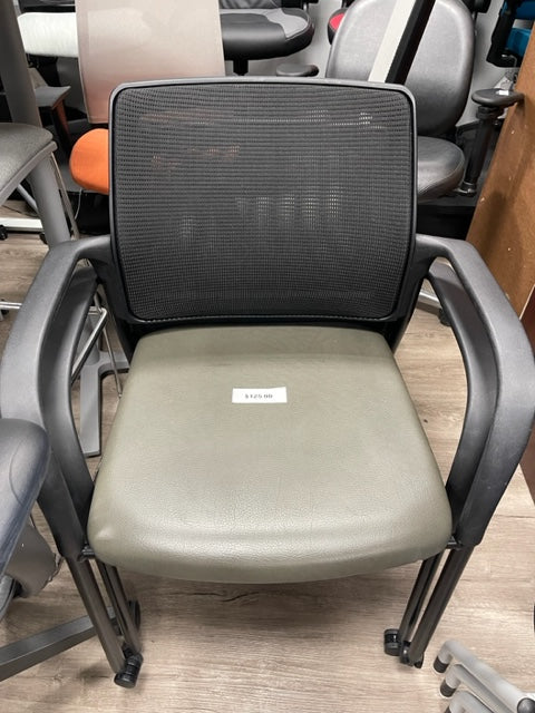 Pre-Owned HON Ignition Stacking Chairs