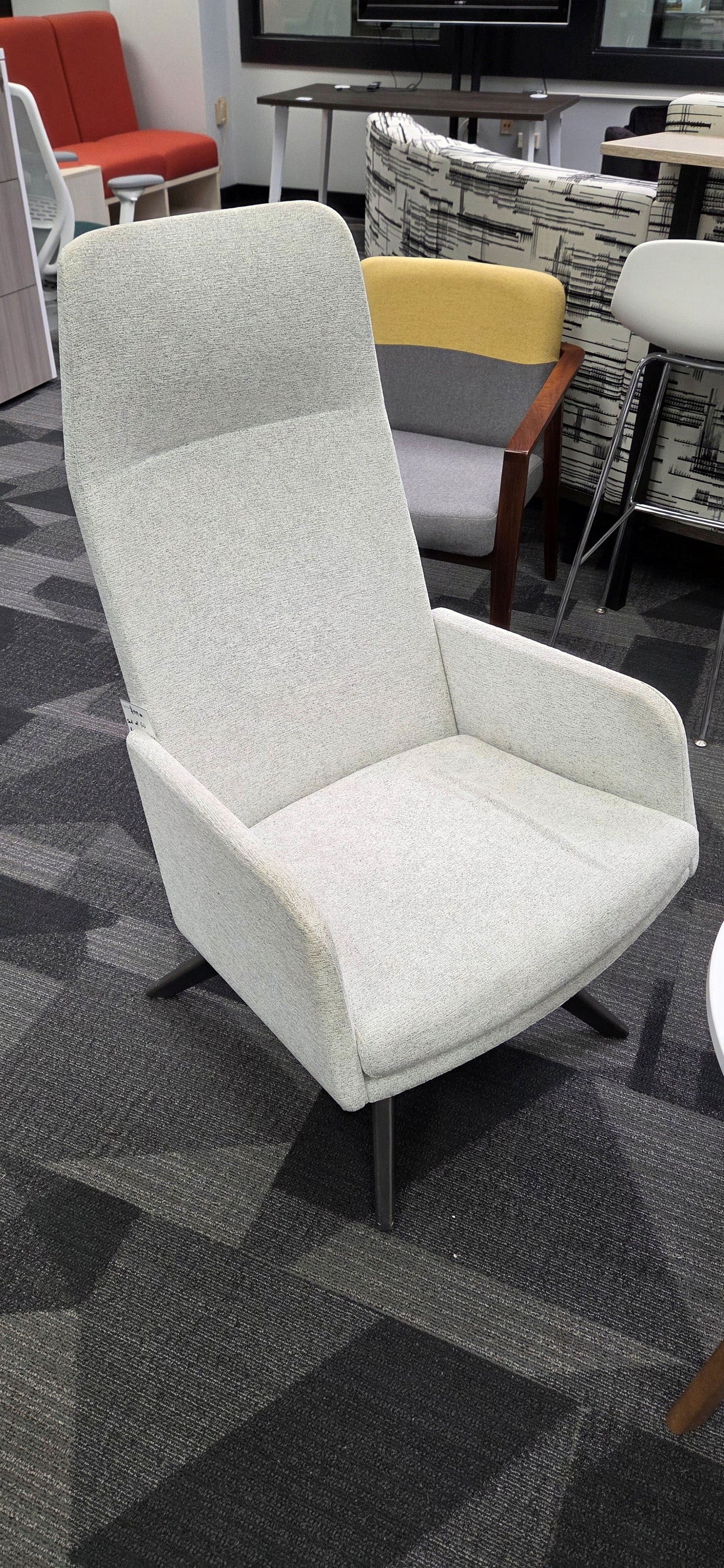 Showroom Samples- HON Mav High back lounge chairs with arms set of (2)