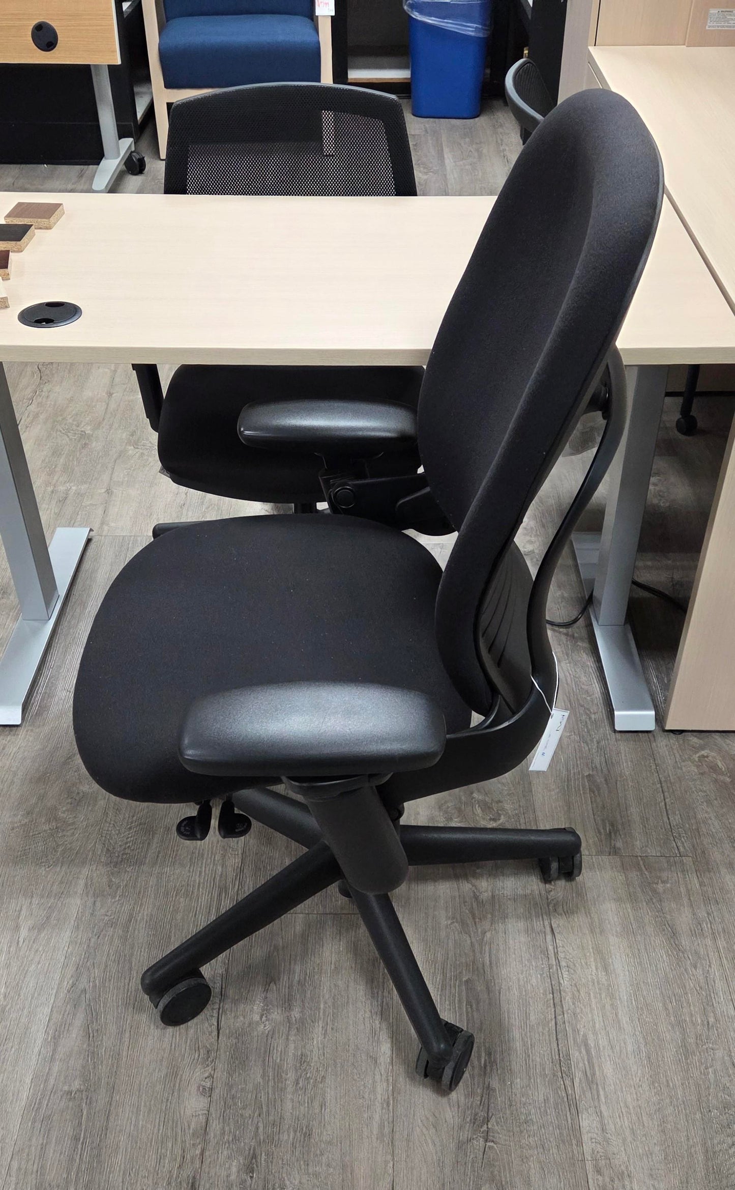 Preowned Steelcase Leap V1.5 Ergonomic Task Chair