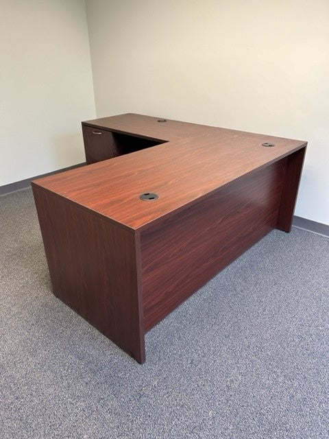 Pre-Owned HON MOD - 30x66 Desk