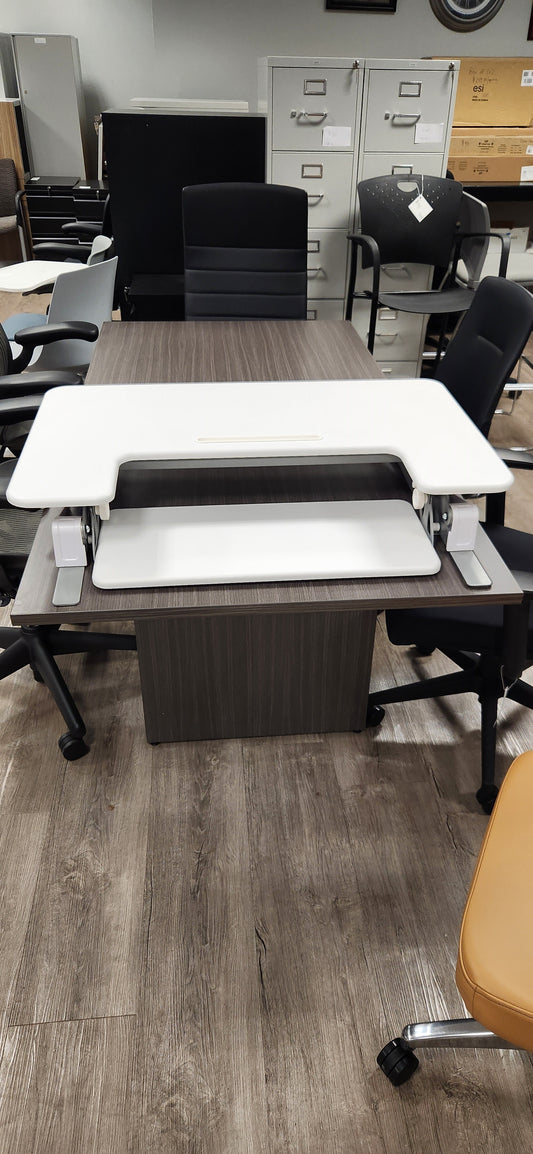 PreOwned White VariDesk Sit/Stand Desktop Riser